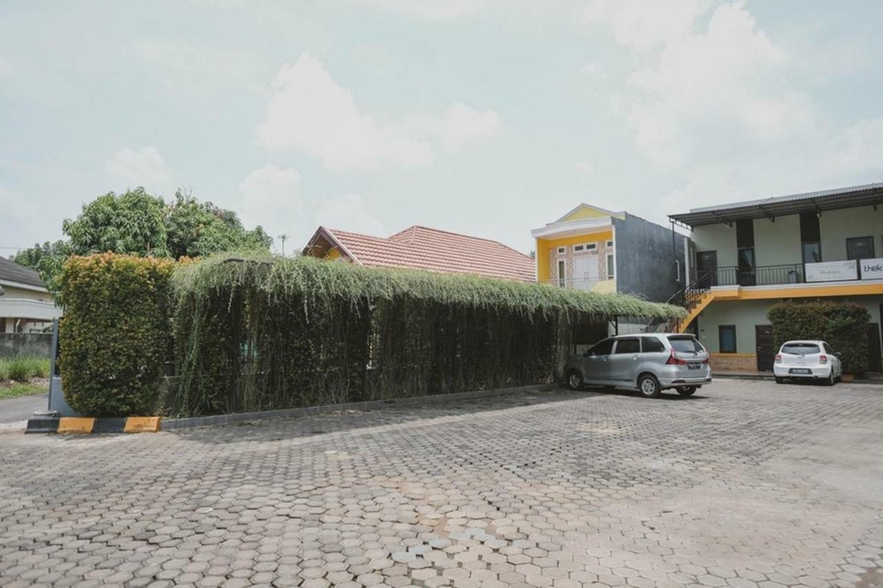 RedDoorz Syariah near Kantor Walikota Jambi Bagian luar foto