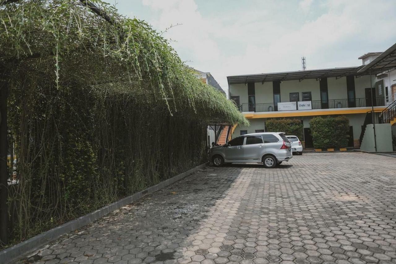 RedDoorz Syariah near Kantor Walikota Jambi Bagian luar foto